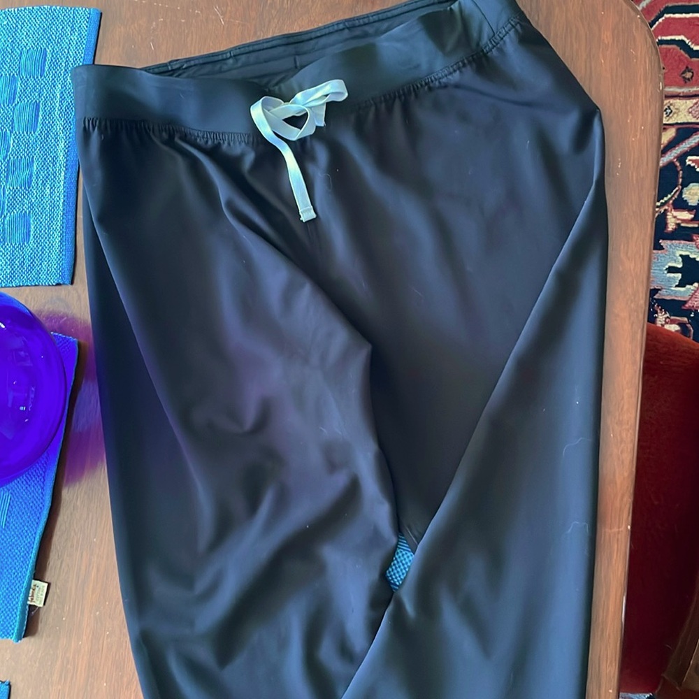 FIGS Women’s Basic Scrub Pants.